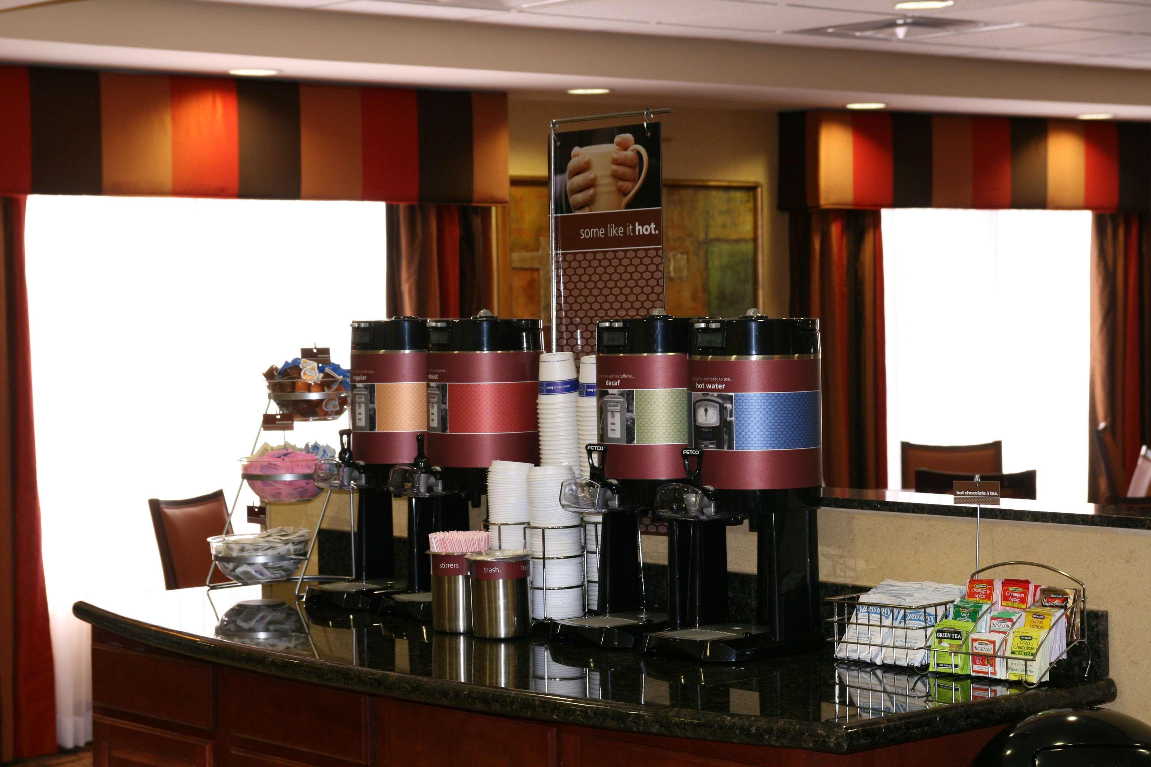 Hampton Inn Norco/Corona Ресторант снимка