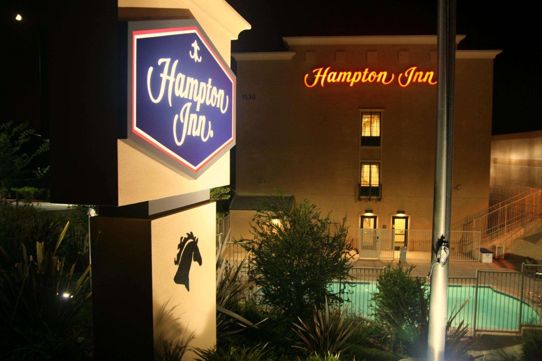 Hampton Inn Norco/Corona Екстериор снимка