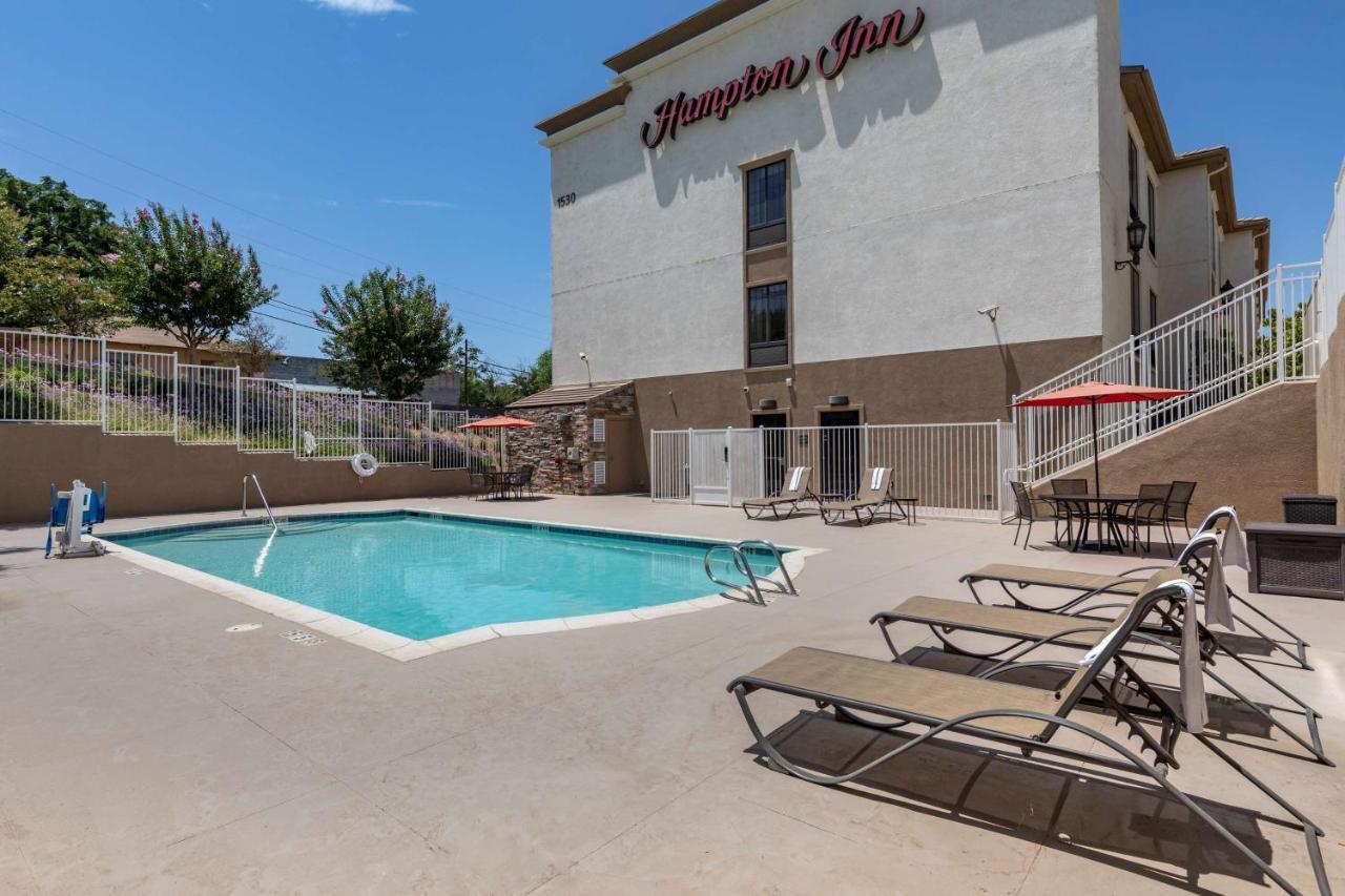 Hampton Inn Norco/Corona Екстериор снимка
