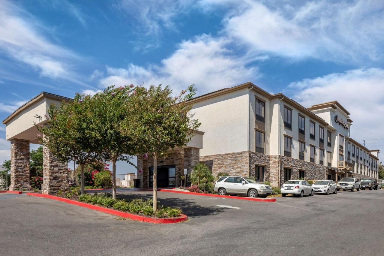 Hampton Inn Norco/Corona Екстериор снимка