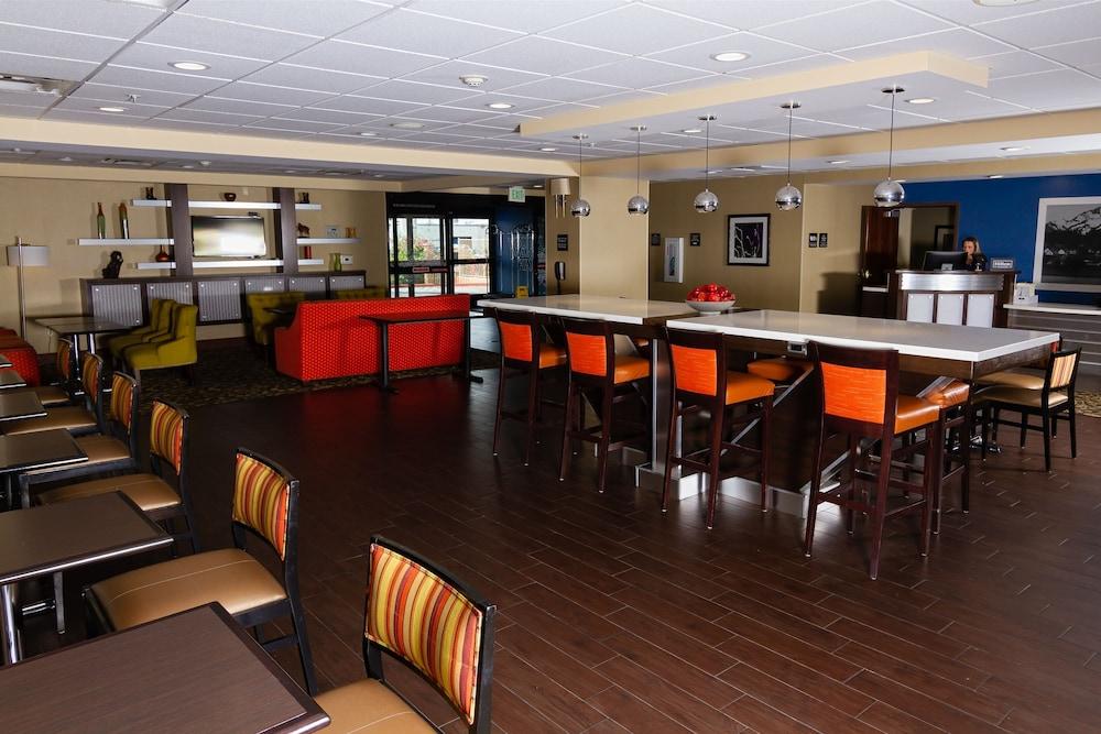 Hampton Inn Norco/Corona Екстериор снимка