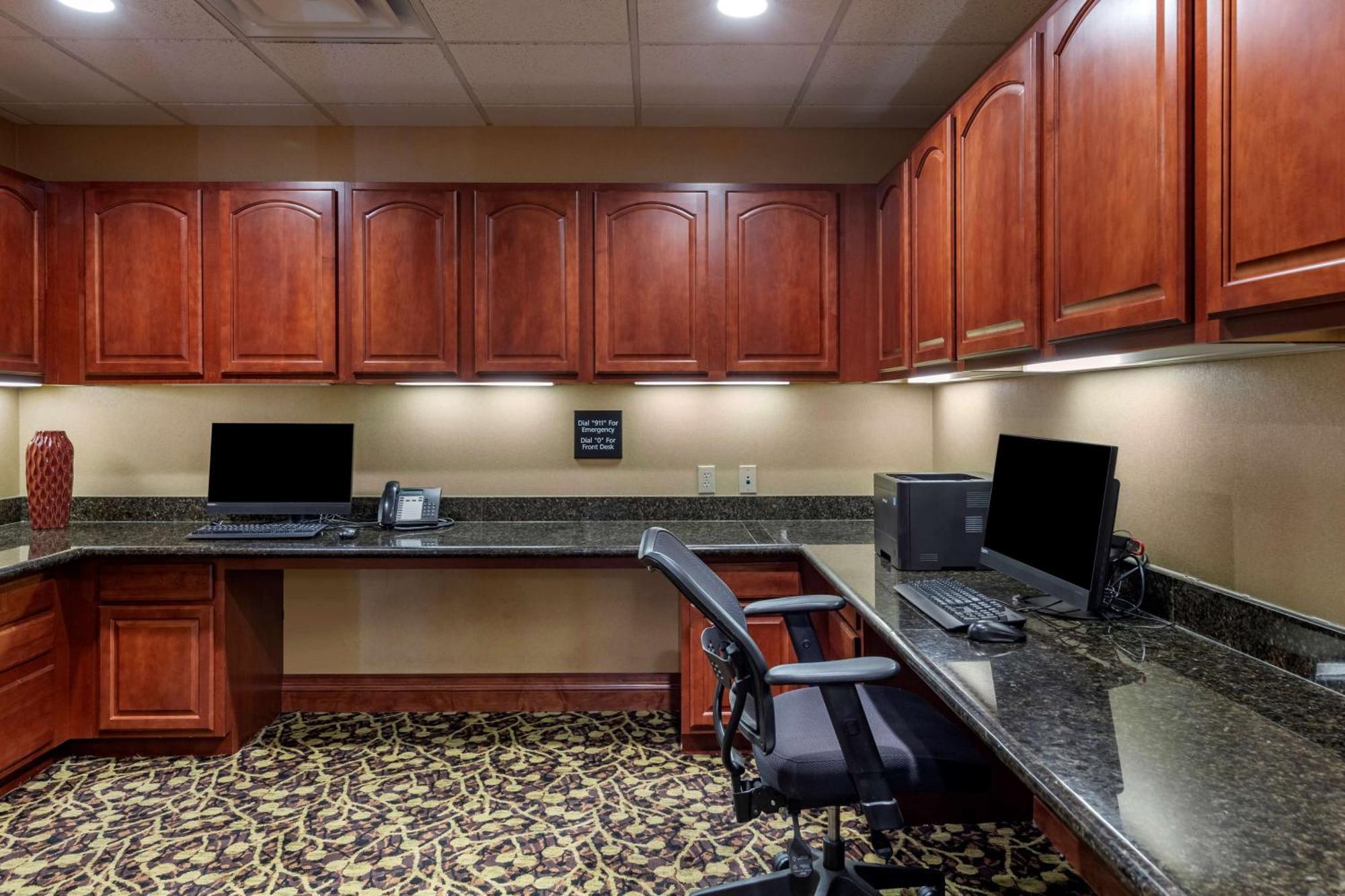 Hampton Inn Norco/Corona Екстериор снимка
