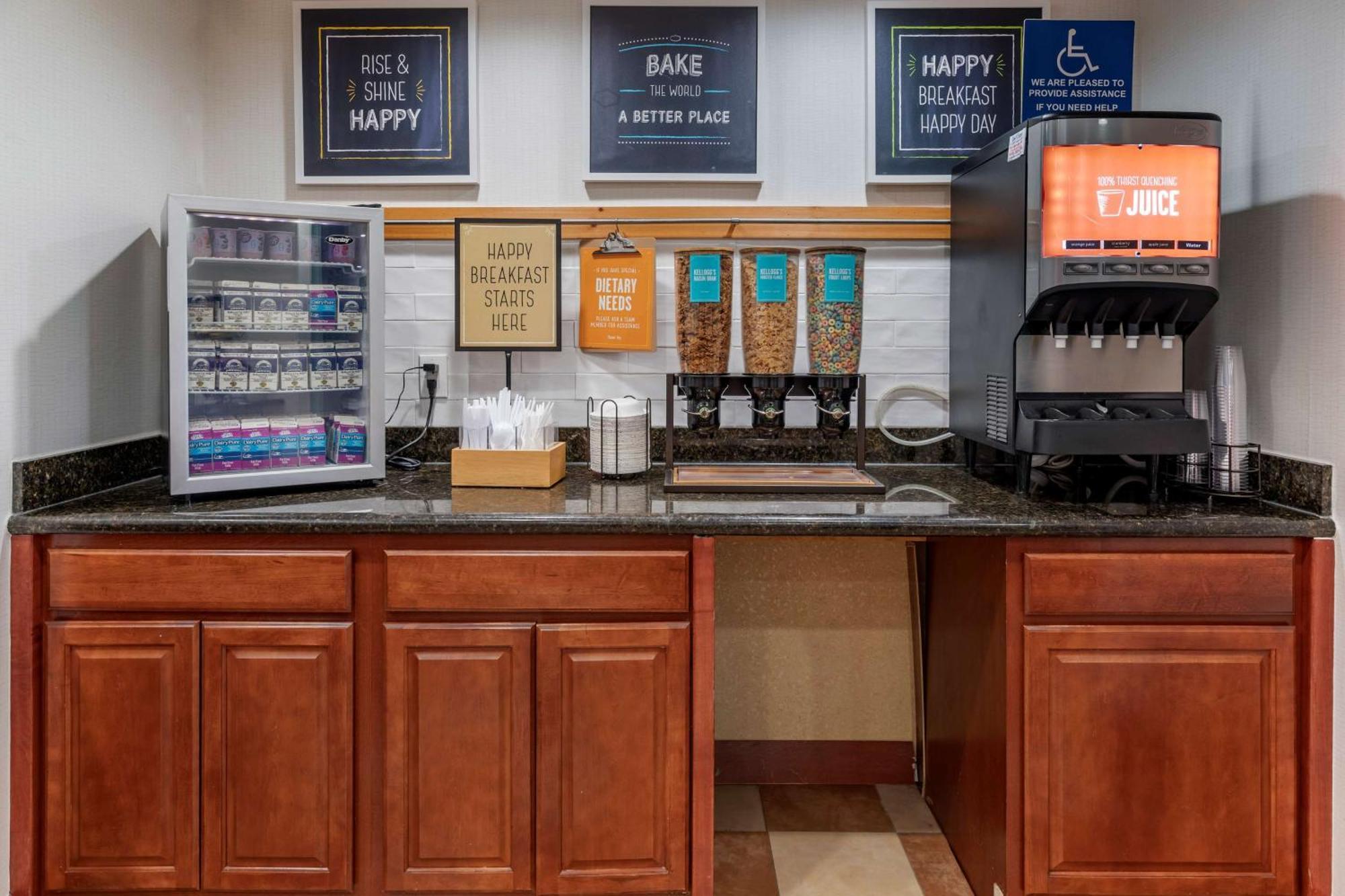 Hampton Inn Norco/Corona Екстериор снимка